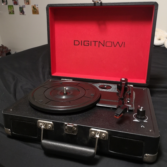 Suitcase Record Player - Picture 1 of 3